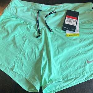 NWT Nike Flex Mint Green Running Shorts. Womens size L